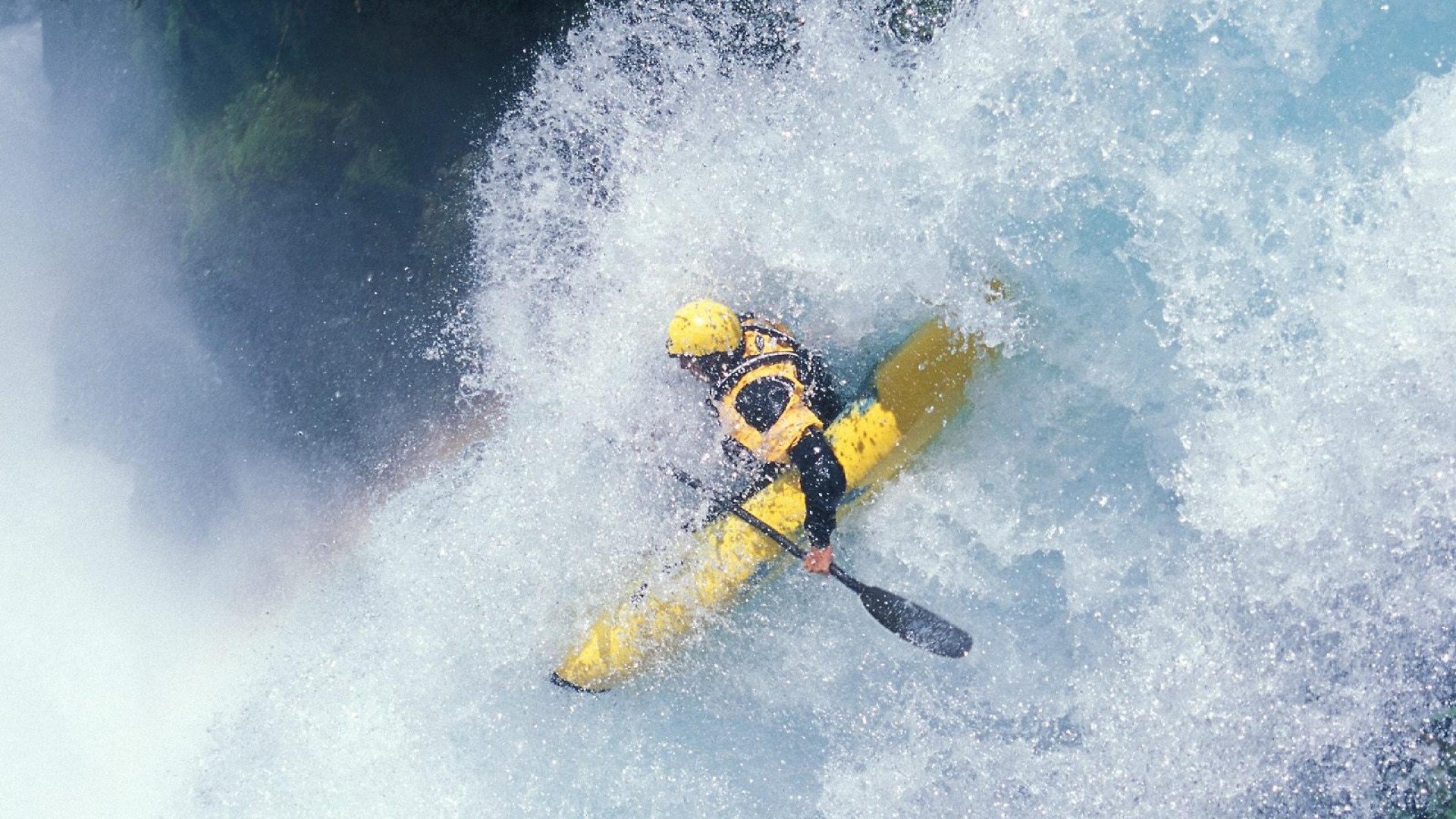 “激情无限:每一圈都燃烧的赛车热血”,激情燃烧岁月简谱